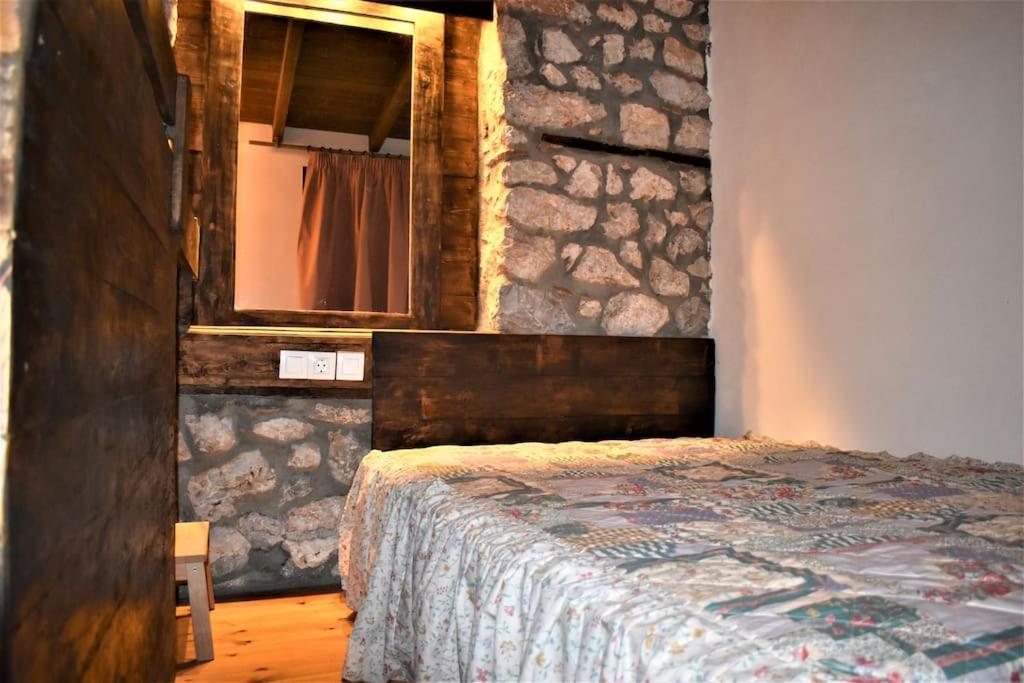 Μικρή Πέτρινη Μεζονέτα 2 Vila Lílaia Exterior foto
